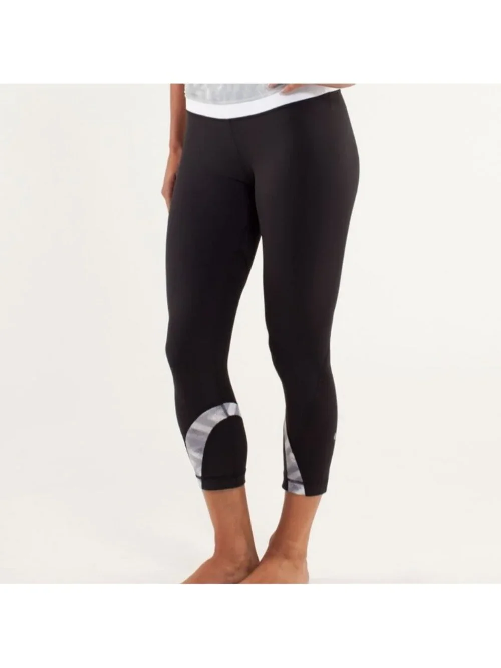 Lululemon Run: Inspire Crop II Black / Blazer Fossil / White